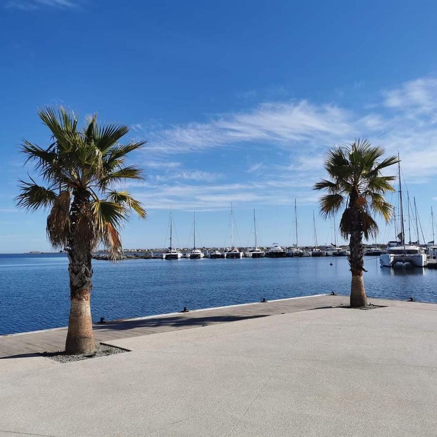 Gruissan Holidays Exterior photo